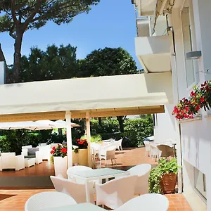 Manuela 3* Cervia